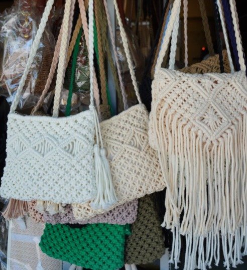 Tas Buatan Wol
